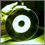 Le Glass Master : c�est le disque de r�f�rence qui constitue la transposition physique des donn�es re�ues