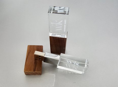 cle usb publicitaire trophee bois et verre