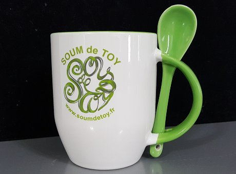 Grande tasse avec sa cuillère assortie de couleur rose - Mug personnalisable  (prénom, message, etc.) - Objet de décoration ou oeuvre artisanale sur